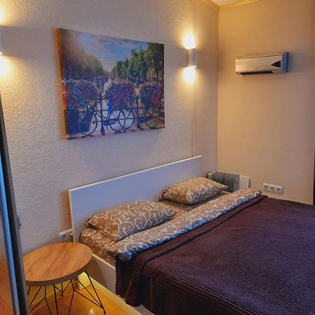 Studio Apartments In Center Mini 5 Поверх Без Ліфту Iwano-Frankiwsk Pokój zdjęcie